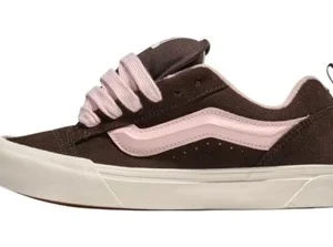 Sneakers vand knu skool