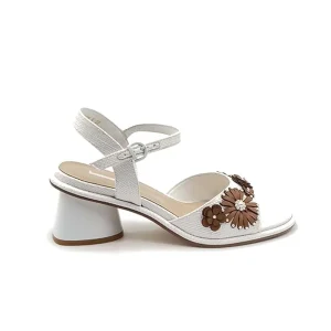 “Simonetta” Sandalo in Rafia Bianca