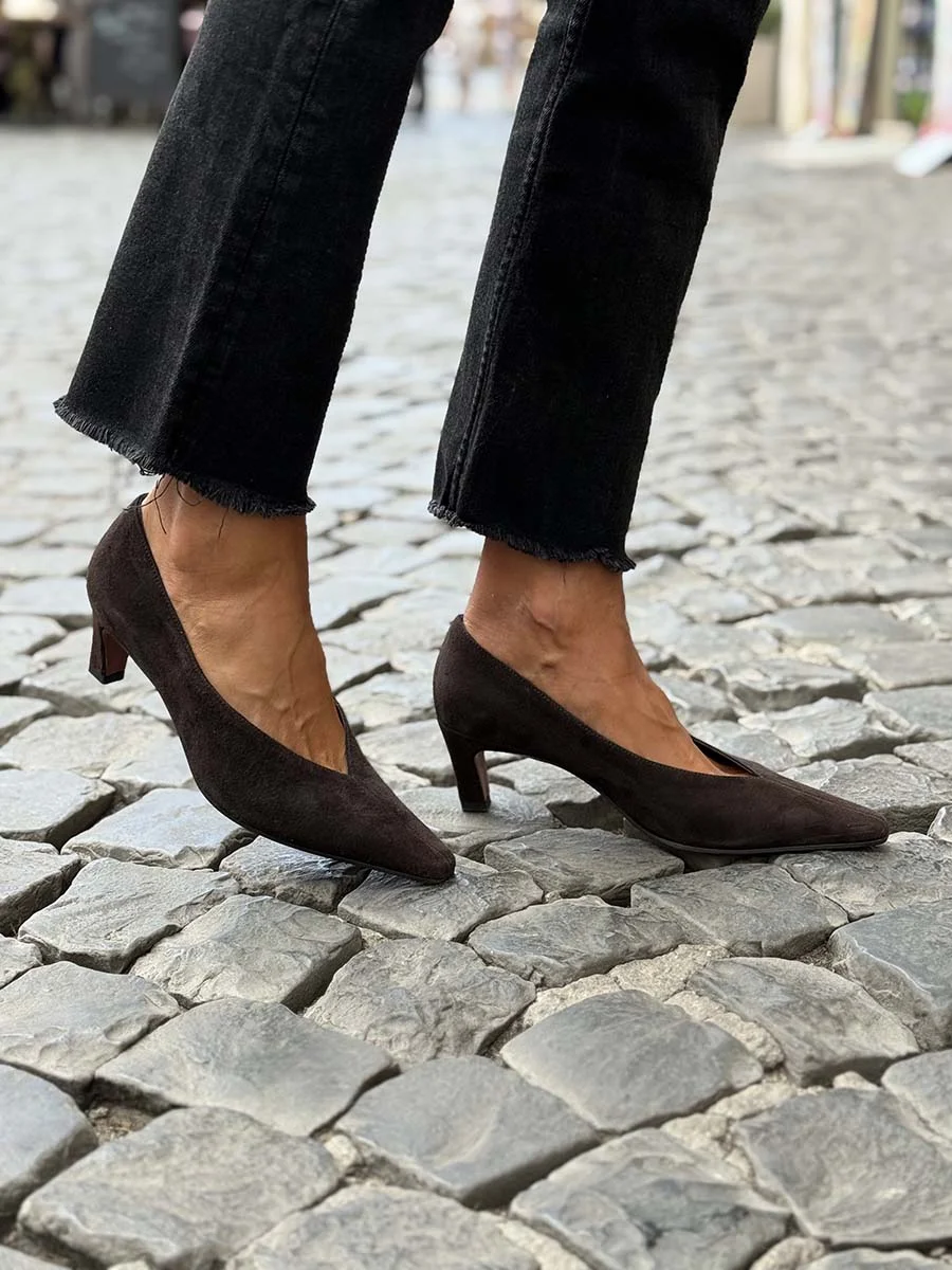 “Falira” Decollete in Camoscio Testa di Moro - immagine 3