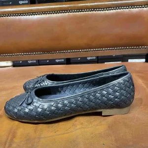 Vueva ballerina intreccio