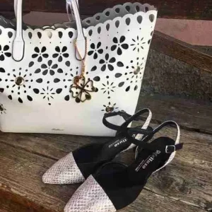 Melluso V303 Sandalo punta chiusa nero e rettile beige