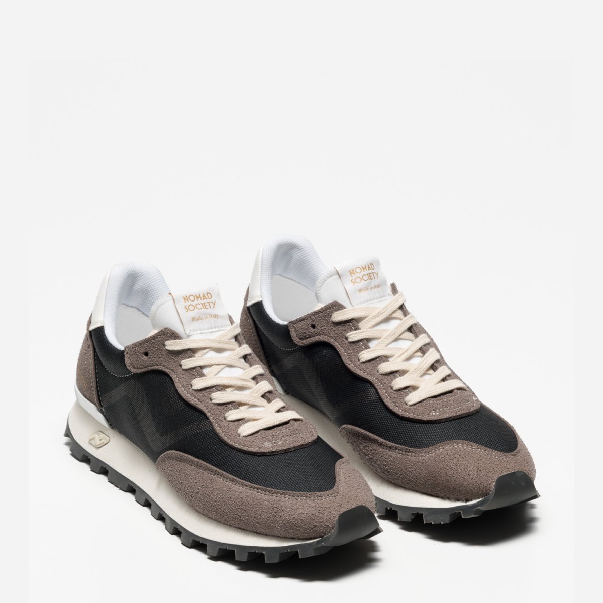 Sneakers in materiali Animal Free Certified nero e grigio - immagine 3