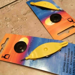 Navette e aghi per chiacchierino